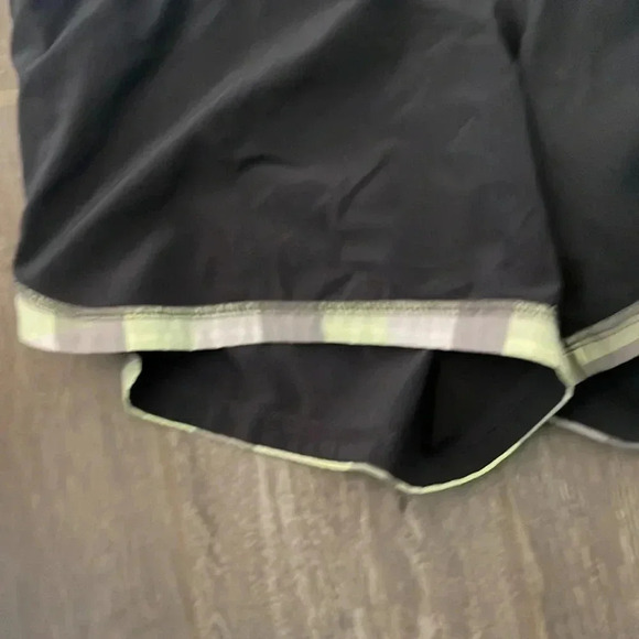 Lululemon run wet dry warm shorts (rare) - Picture 5 of 8